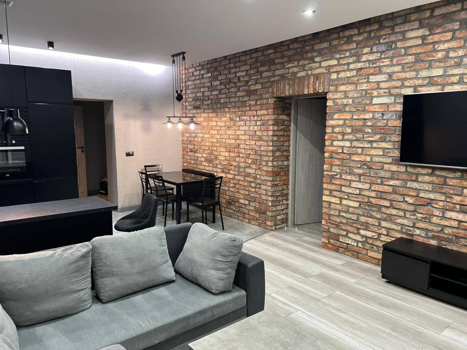 Raciborska Royal Apartment - Miejsce Parkingowe Na Parkingu Strzezonym Γκλίβιτσε Εξωτερικό φωτογραφία